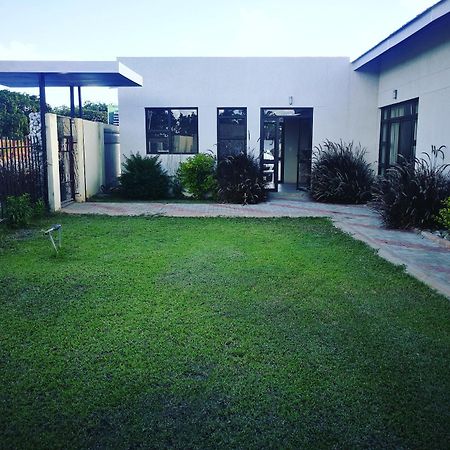 Tsumeb Guesthouse Kamho Luaran gambar