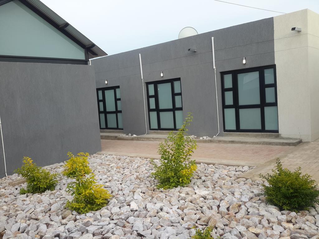 Tsumeb Guesthouse Kamho Luaran gambar