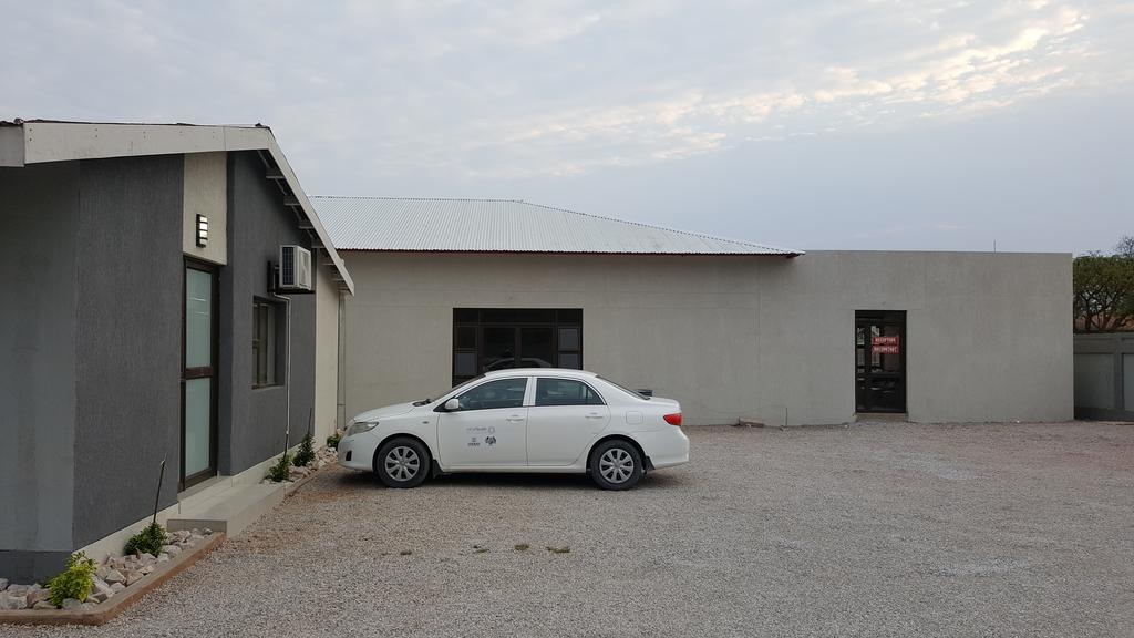 Tsumeb Guesthouse Kamho Luaran gambar
