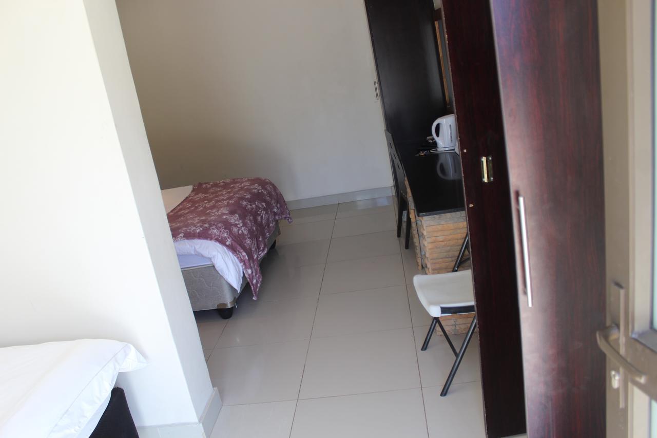 Tsumeb Guesthouse Kamho Luaran gambar