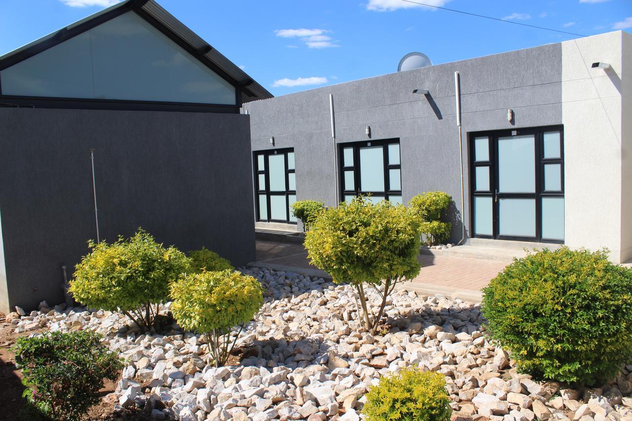 Tsumeb Guesthouse Kamho Luaran gambar